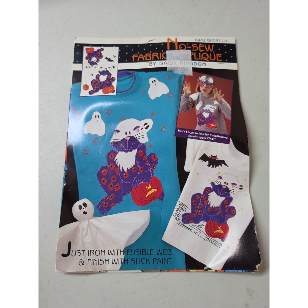 DAISY‎ KINGDOM HALLOWEEN GHOST CAT - NO-SEW FABRIC APPLIQUE